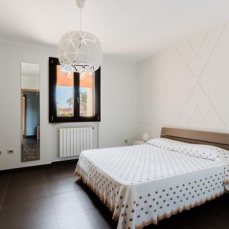 Intera Villa Ad Uso Esclusivo Con 2 Bagni 4 Camere Da Letto,Garage,Giardino,Area Fitness,Lavatrice,Wifi Tuglie Extérieur photo