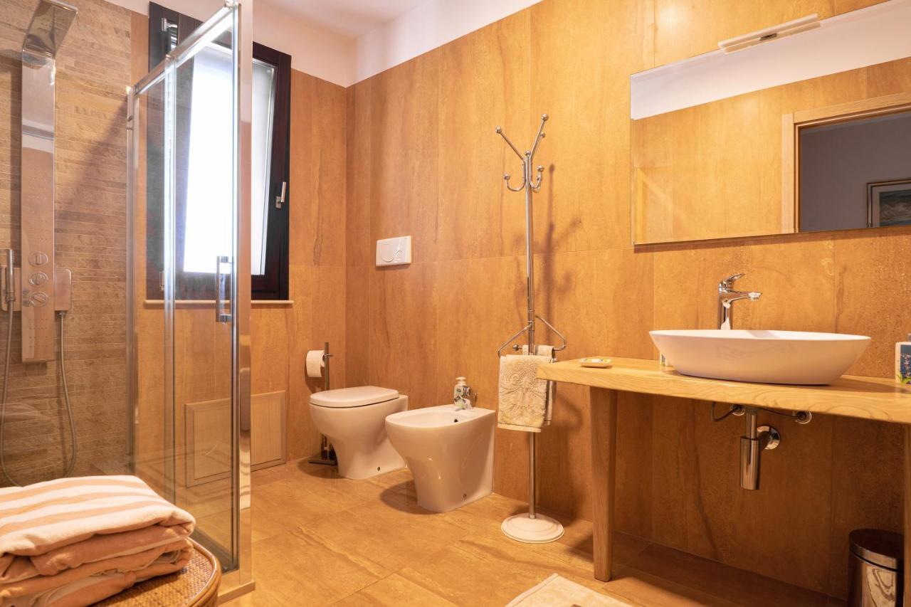 Intera Villa Ad Uso Esclusivo Con 2 Bagni 4 Camere Da Letto,Garage,Giardino,Area Fitness,Lavatrice,Wifi Tuglie Extérieur photo