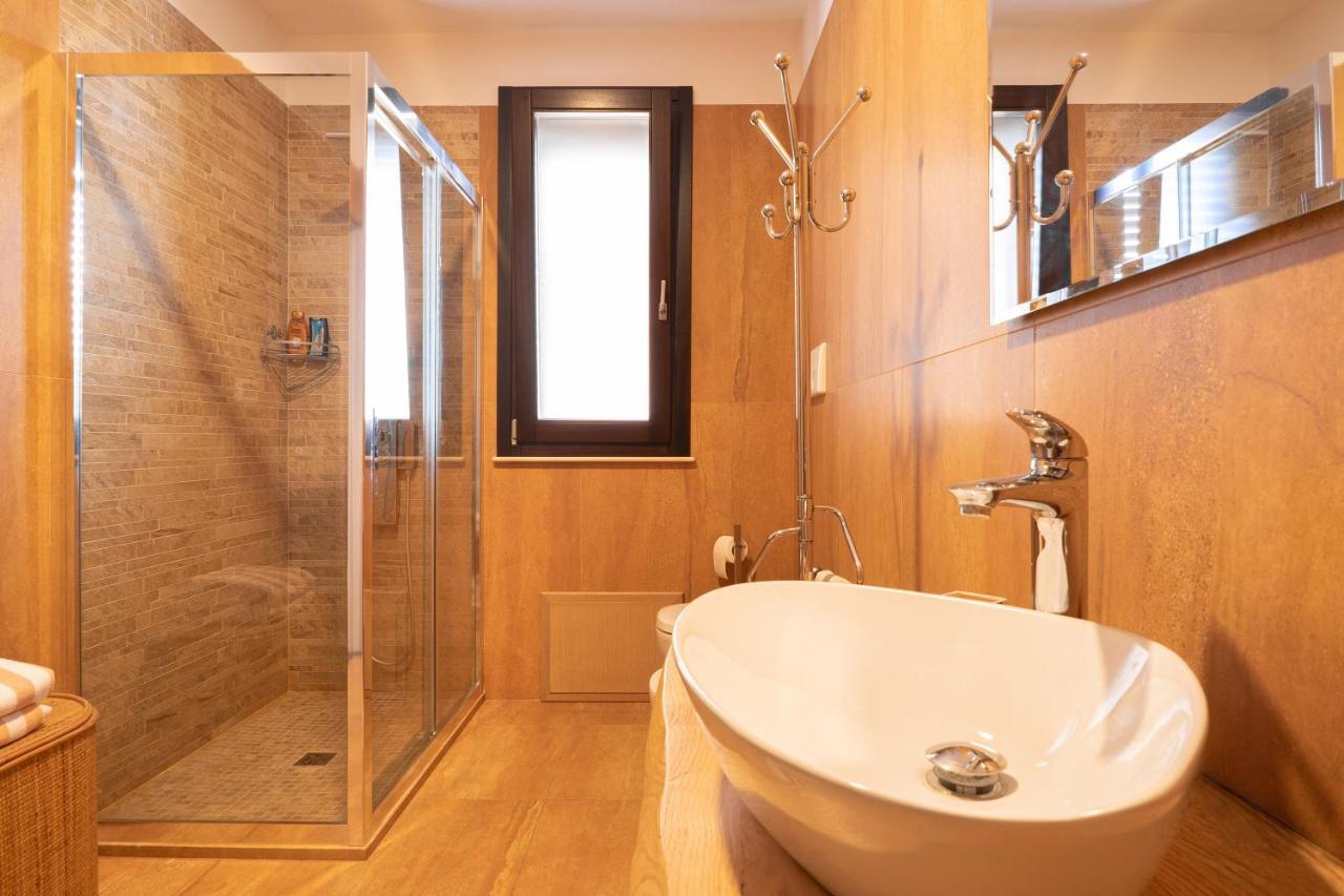 Intera Villa Ad Uso Esclusivo Con 2 Bagni 4 Camere Da Letto,Garage,Giardino,Area Fitness,Lavatrice,Wifi Tuglie Extérieur photo