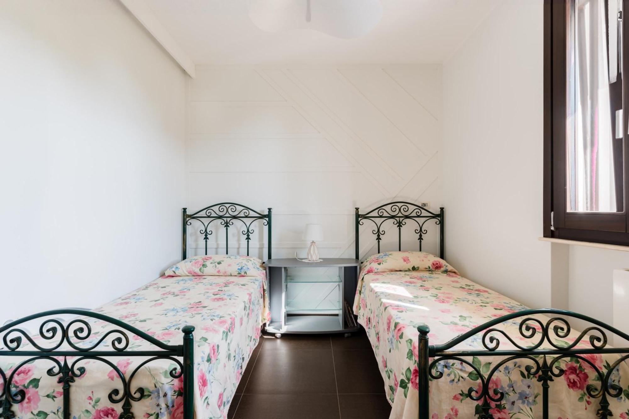 Intera Villa Ad Uso Esclusivo Con 2 Bagni 4 Camere Da Letto,Garage,Giardino,Area Fitness,Lavatrice,Wifi Tuglie Extérieur photo