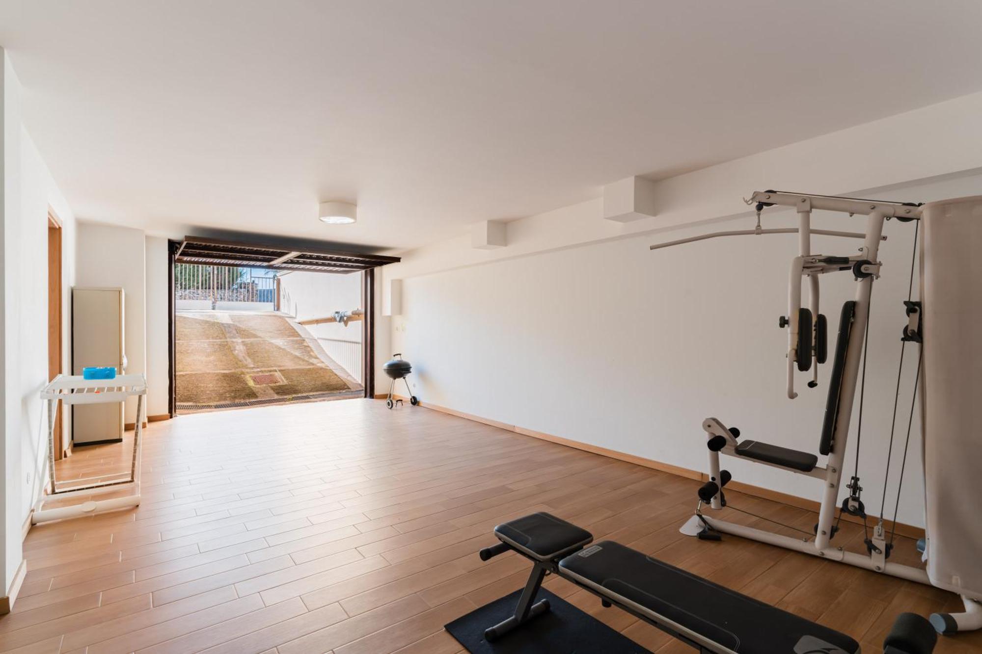 Intera Villa Ad Uso Esclusivo Con 2 Bagni 4 Camere Da Letto,Garage,Giardino,Area Fitness,Lavatrice,Wifi Tuglie Extérieur photo